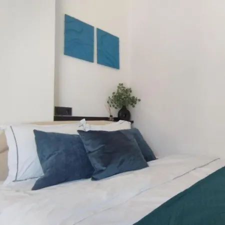 Апартаменти Cozy Sunny *